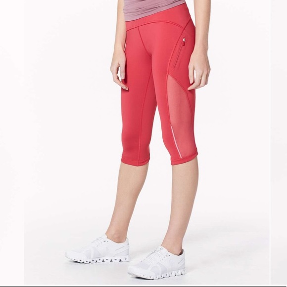 - Lululemon Sun Runner Crops - Picture 1 of 7